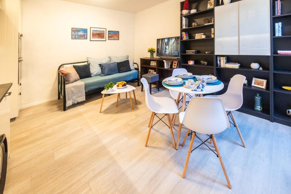 Living room, Dining area, Diving