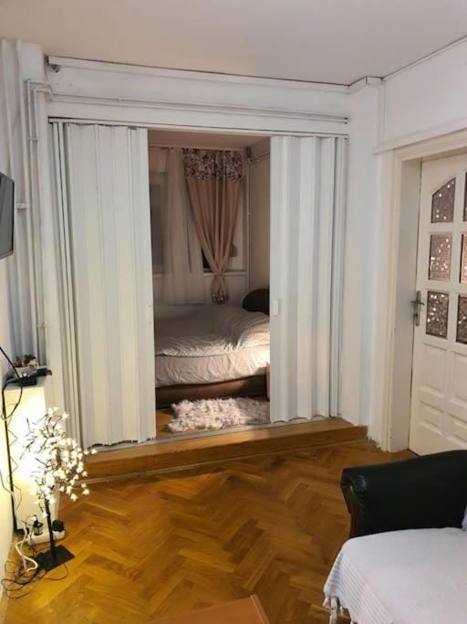 Sunflower apartment Apartment in Belgrade