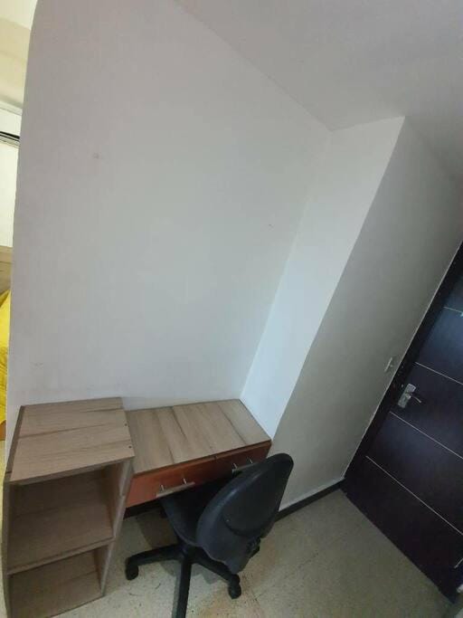 R.1111 Estudio ejecutivo, práctico, en el centro. Apartment in Panama City, Panama