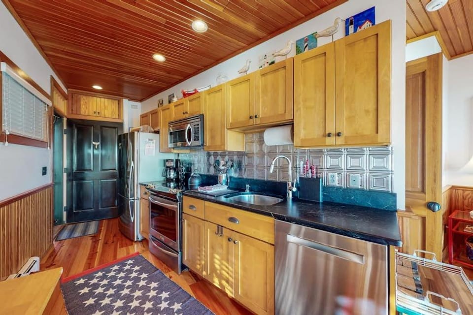 Commercial Street Retreat House in Provincetown