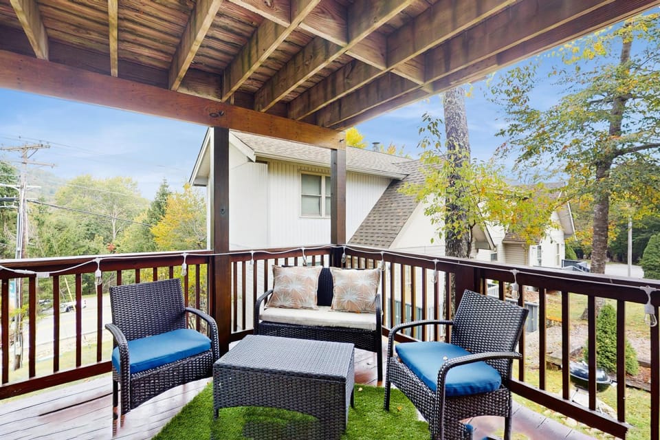Bear's Loft Apartment in Beech Mountain