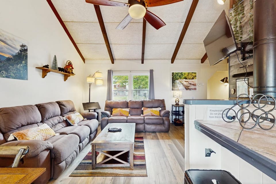 Bear's Loft Apartment in Beech Mountain