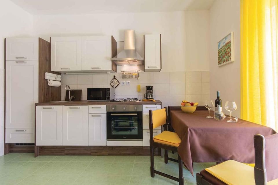 Coffee/tea facilities, Dining area, microwave