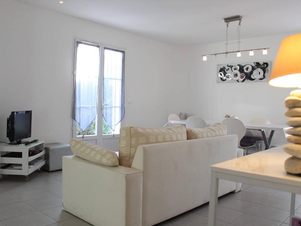 Maison près de la plage avec jardin, parking, 6 couchages, WiFi - Saint-Georges-d'Oléron House in Saint-Georges-d'Oléron