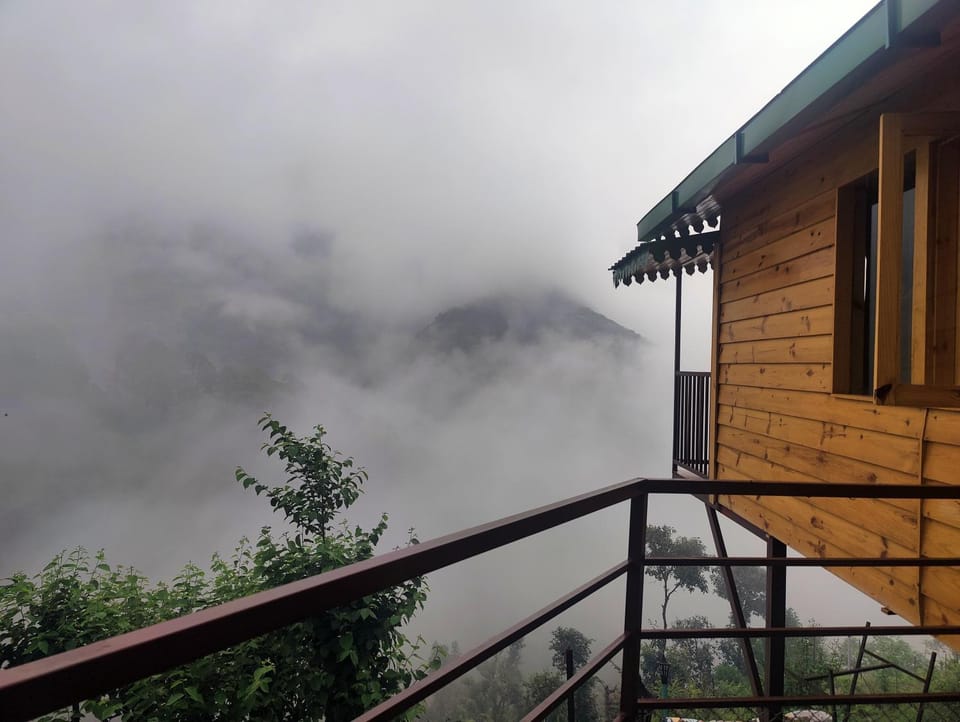 Property building, Natural landscape, Mountain view