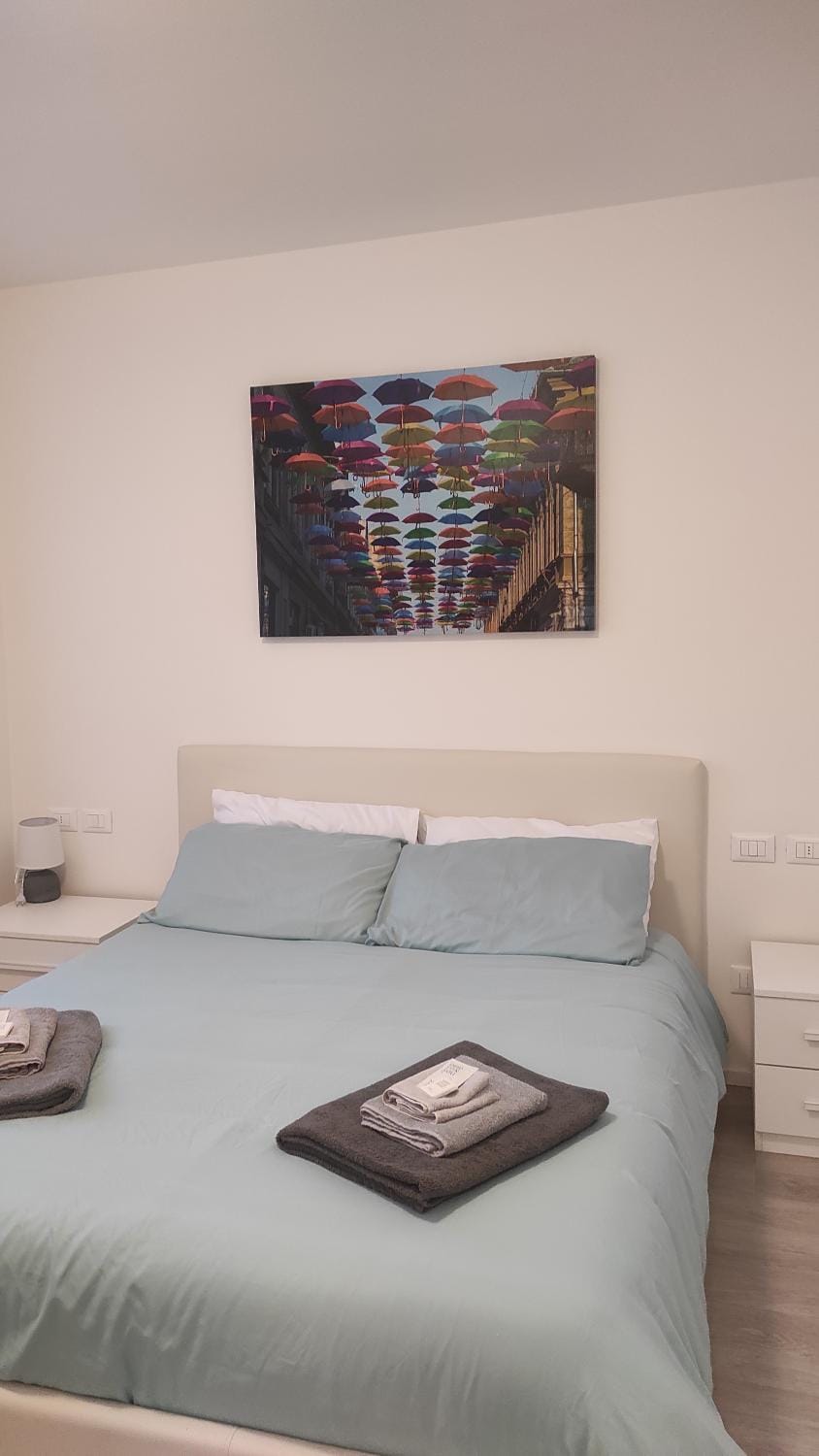 Bed, Photo of the whole room