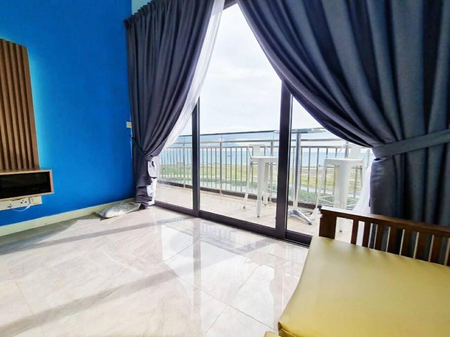 FullySeaView#2Bedrooms#Netflix#FreeParking#PrivateBathtub#RoomWithBalcony#ImperioResidence Apartment in Malacca