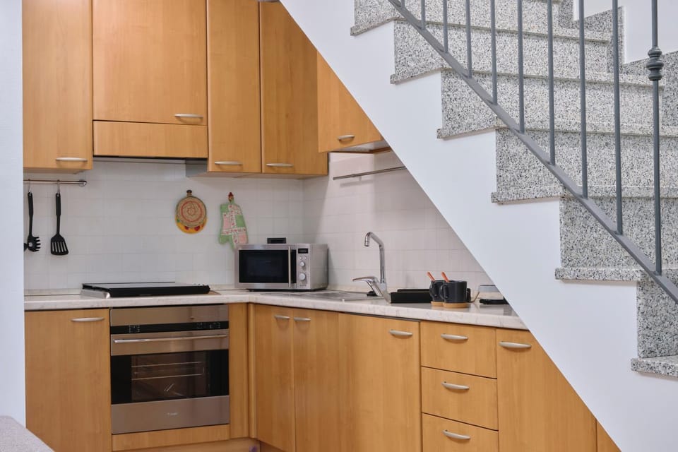 Kitchen or kitchenette, minibar, pet friendly, stove