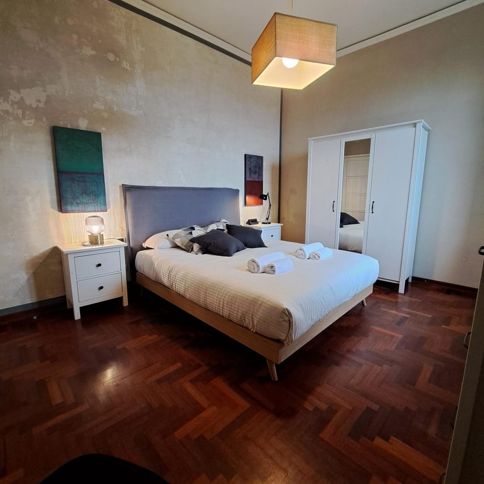 Bed, Photo of the whole room, Bedroom, wardrobe