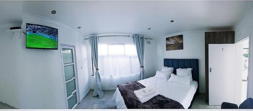 TV and multimedia, Photo of the whole room