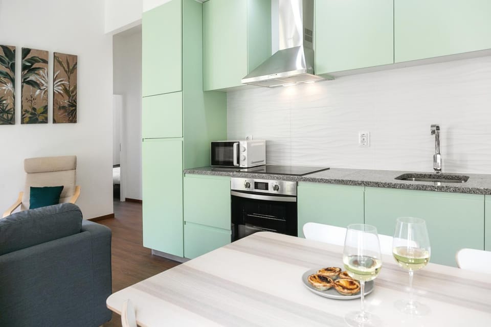 Coffee/tea facilities, Kitchen or kitchenette, Living room, Seating area, Dining area, minibar, pet friendly, stove