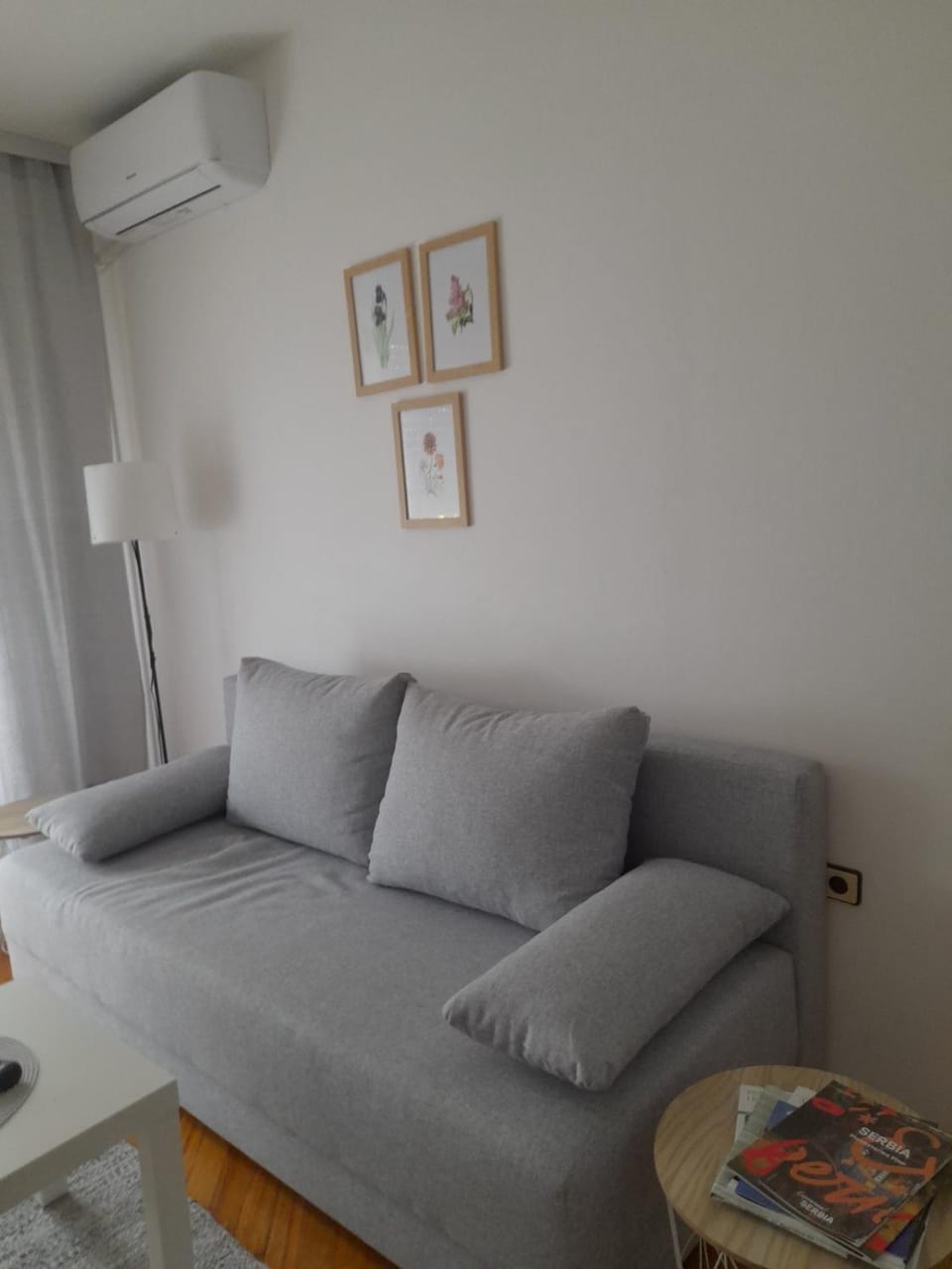 Living room, air conditioner