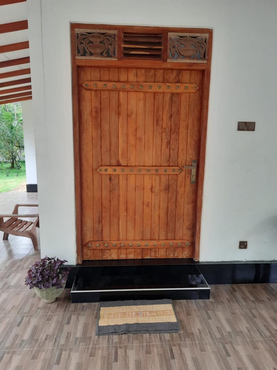 Facade/entrance