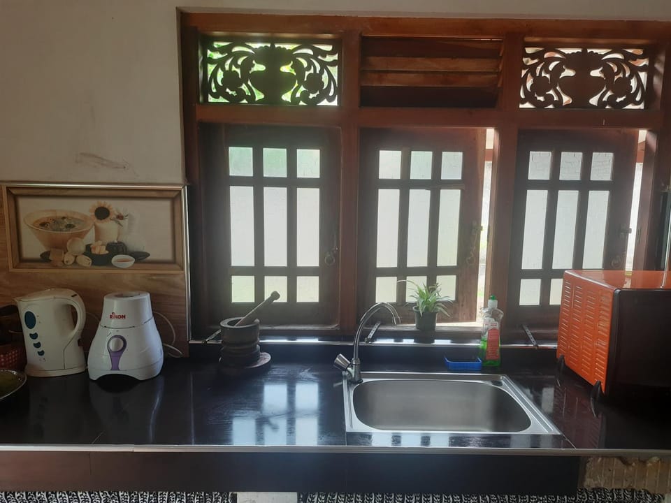 Kitchen or kitchenette, Kitchen or kitchenette