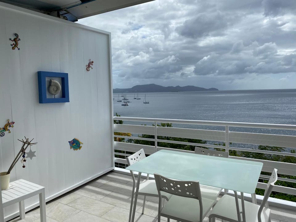 FACE À LA MER Apartment in Martinique