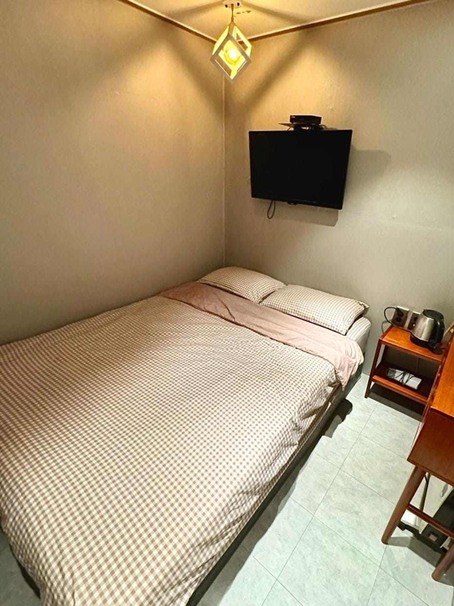 Maison Yongsan Myeongdon Hotel Hostel in Seoul