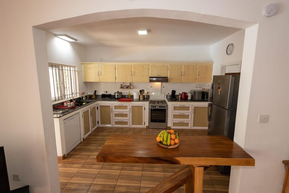 Coffee/tea facilities, Kitchen or kitchenette, dishwasher, minibar, oven, pet friendly, stove, toaster