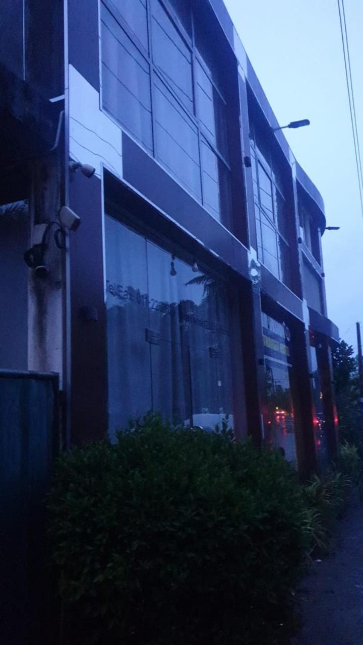 Air Vision 98 Hotel in Negombo