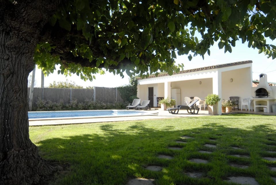 Magnolia Mas Palol, casa con piscina y barbacoa a 5min de la playa Chalet in Baix Empordà