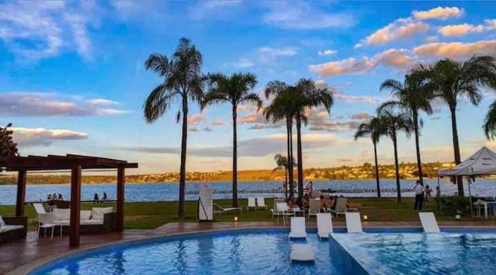 Linda vista beira do lago, Brisas do Lago, Brasília Apartment in State of Goiás