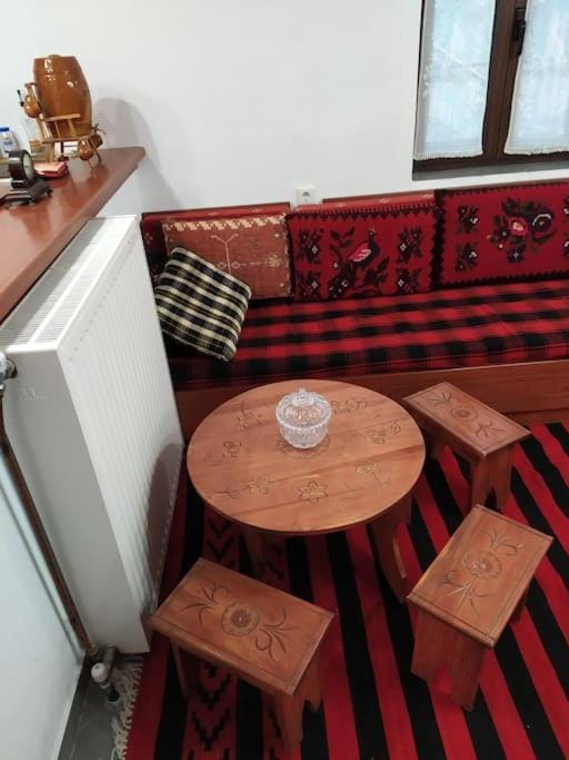 Κάσα ανοάστρα (casa anoastră), Syrrako Ioanninon House in Peloponnese, Western Greece and the Ionian