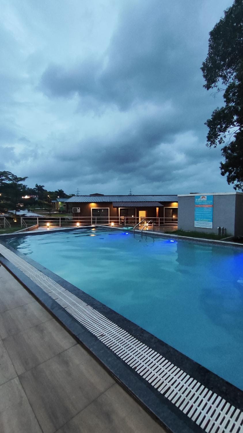 Swimming pool