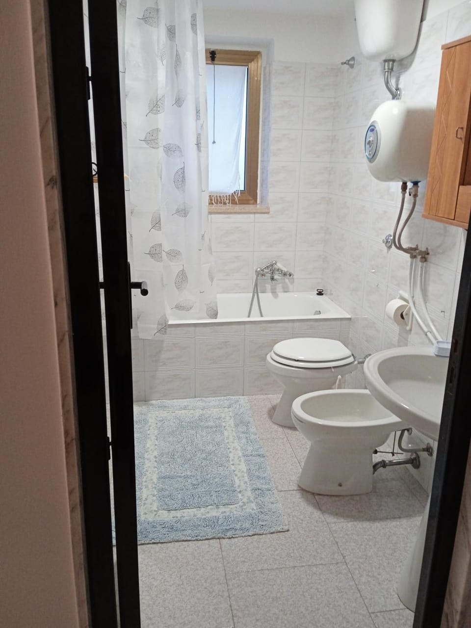 Toilet, Bathroom, Bath, bidet, towels