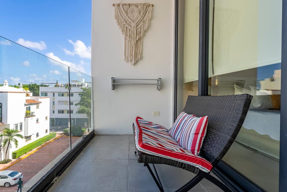 View (from property/room), Balcony/Terrace, Seating area