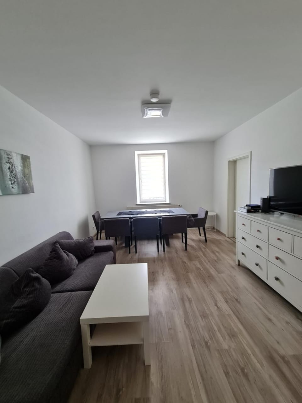 Communal lounge/ TV room, TV and multimedia, Living room, Dining area