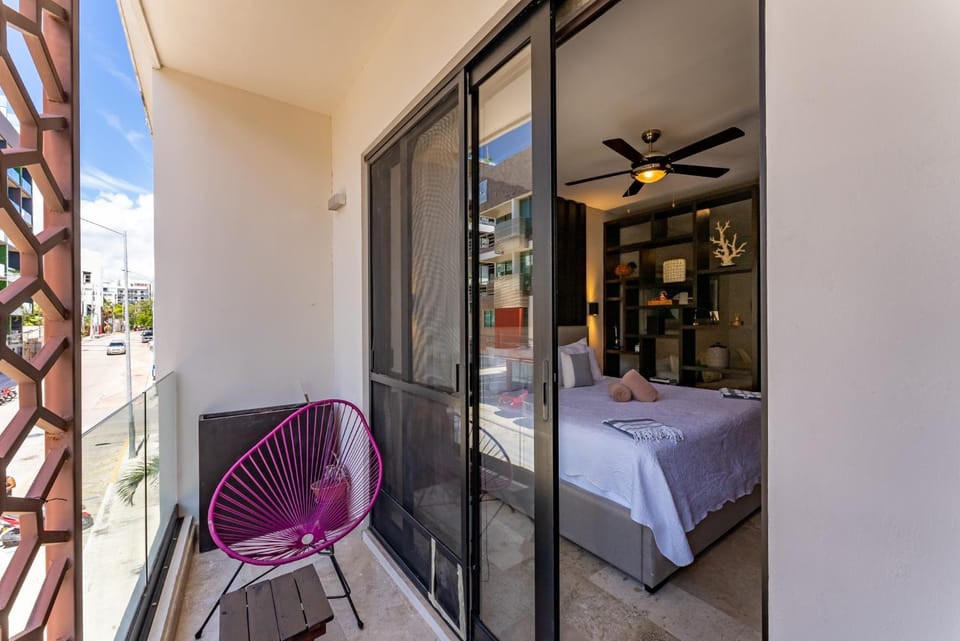 Bed, Day, Balcony/Terrace, Photo of the whole room, Bedroom