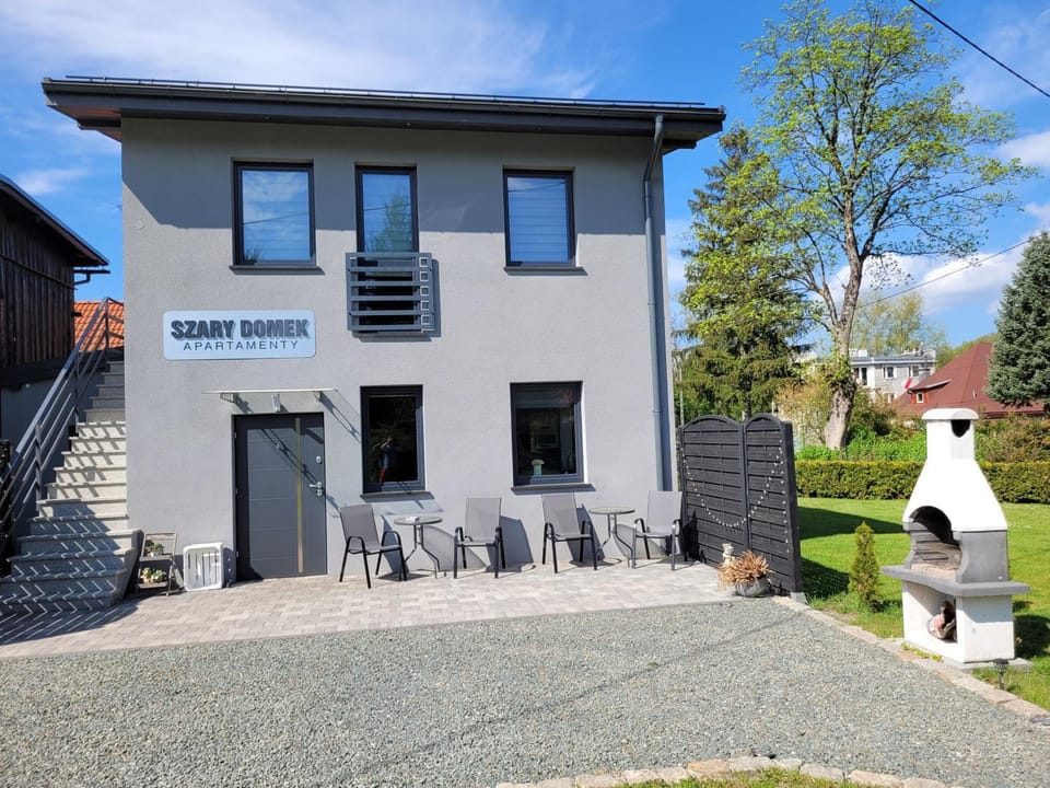 Property building, Spring, Garden view