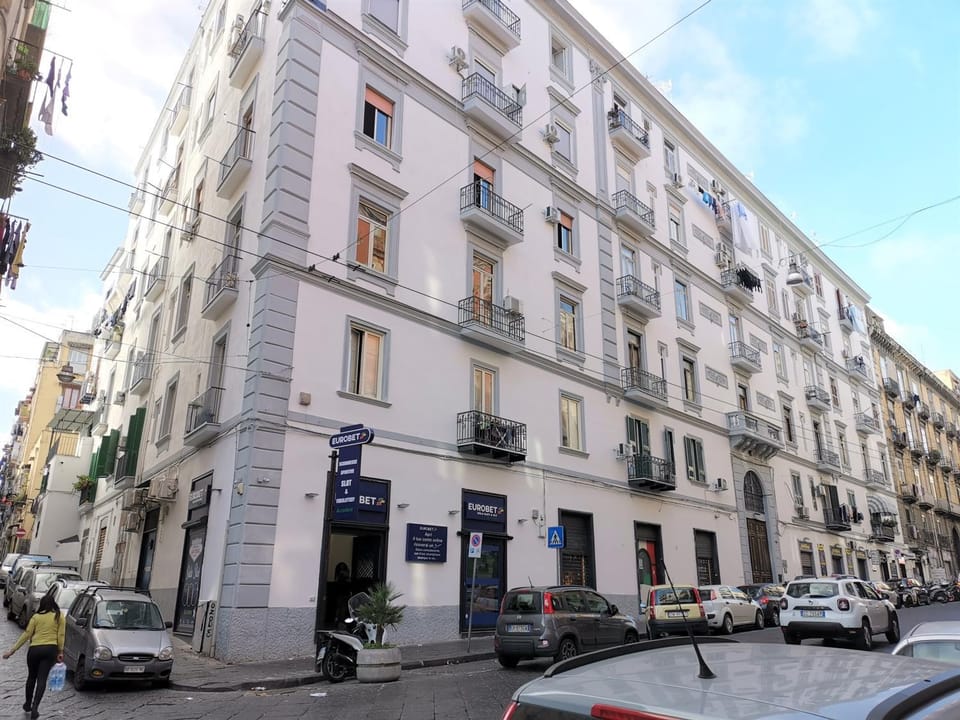 Property building, Day, Street view