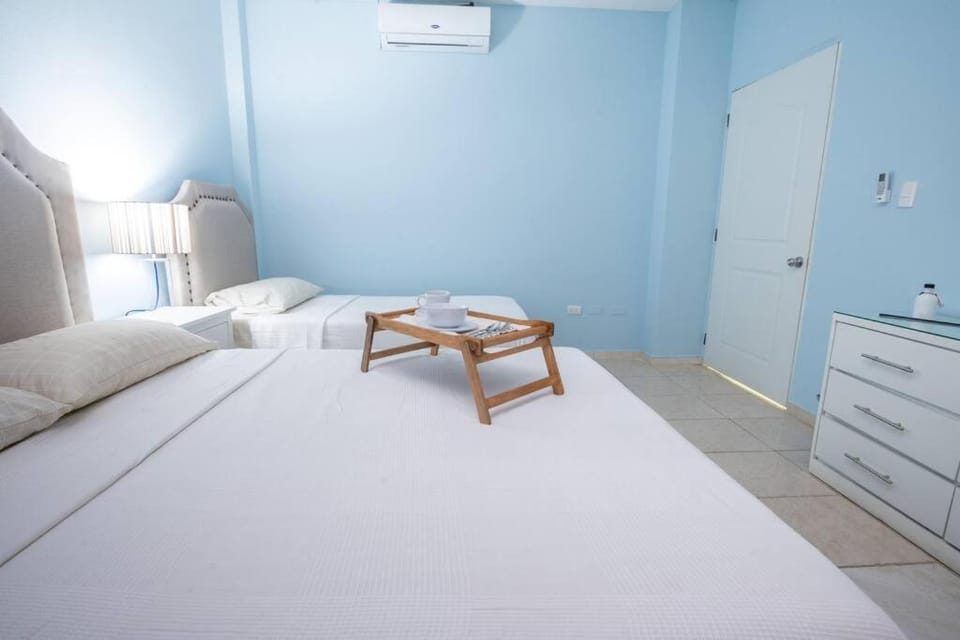 Bed, Bedroom, air conditioner
