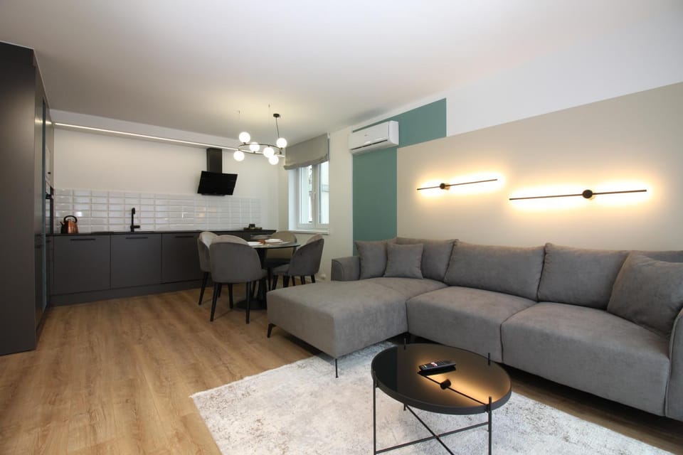 Living room, Dining area, kitchen