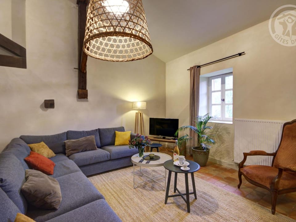 Gîte historique avec Wi-Fi et animaux acceptés à Sainte-Croix-en-Jarez - FR-1-496-275 House in Auvergne-Rhône-Alpes