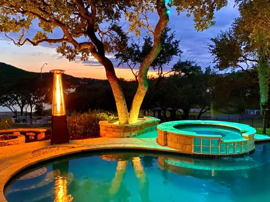 Night, Hot Tub, Mountain view, Pool view, Swimming pool