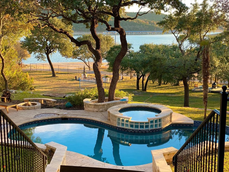 Day, Hot Tub, Spa and wellness centre/facilities, Lake view, Pool view, Swimming pool, Swimming pool