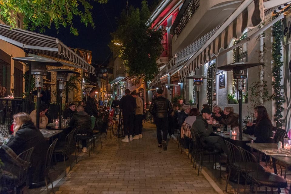 Restaurant/places to eat, Night, People