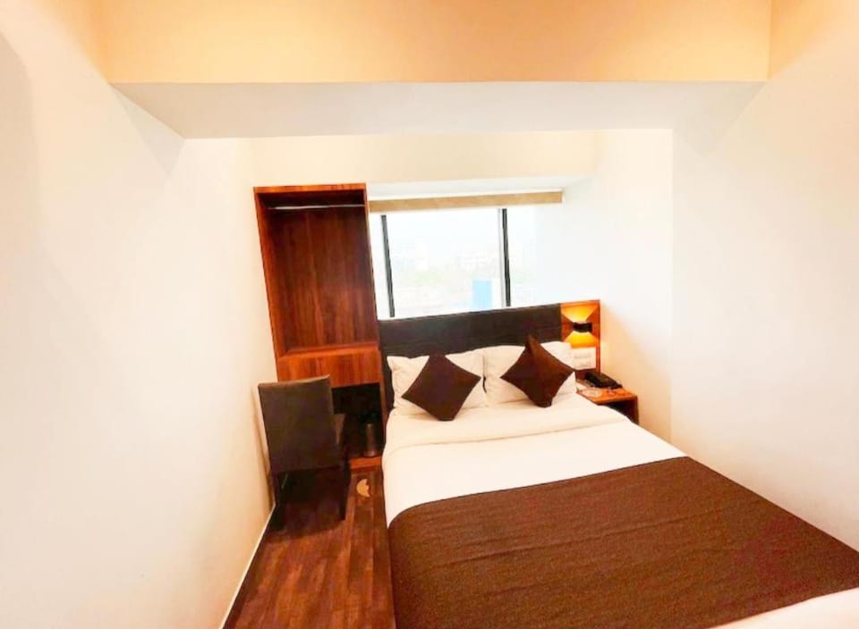 HOTEL BLACK BURN Hotel in Mumbai