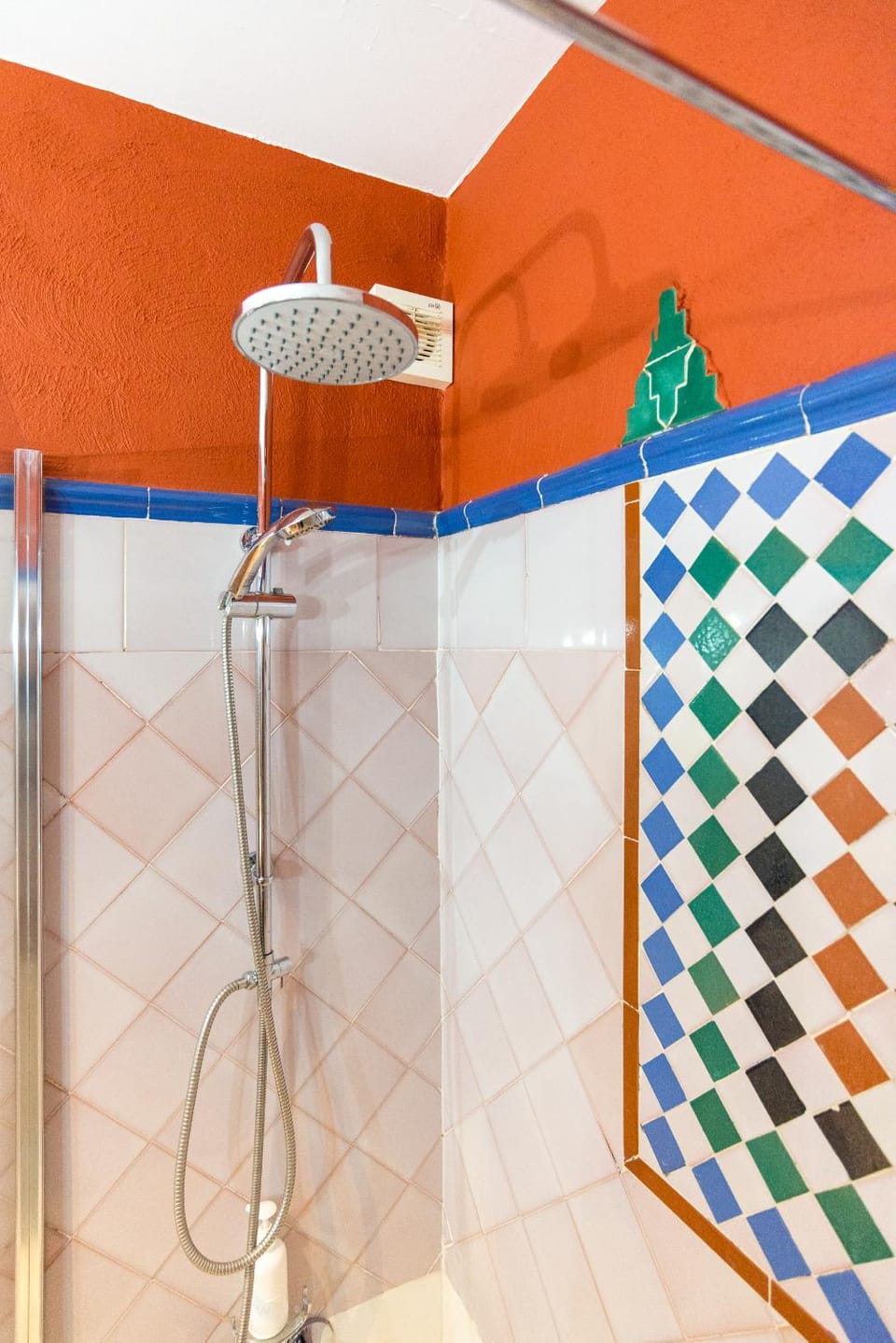 Bathroom, Decorative detail