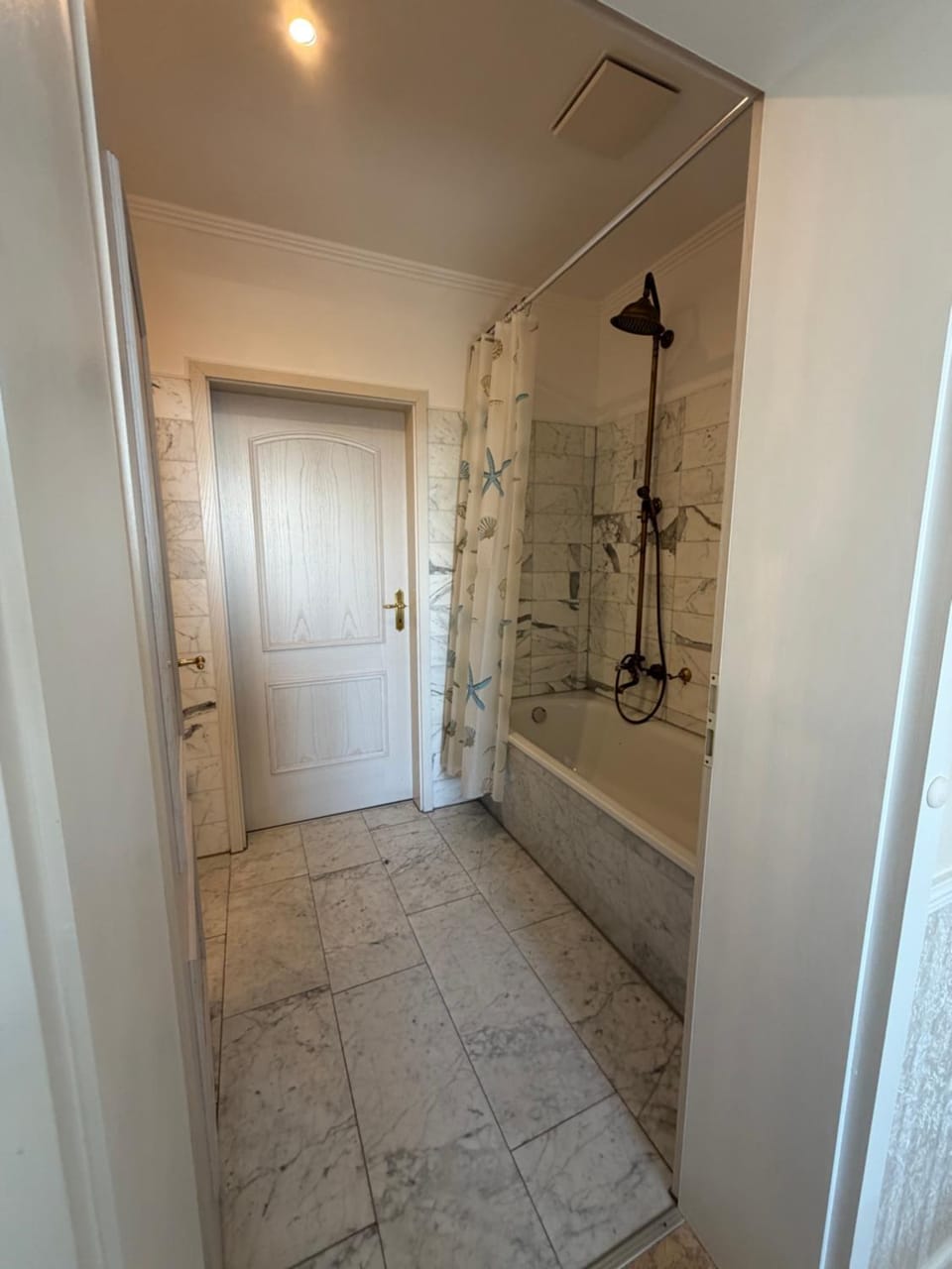 Appartementhaus, Villa Katharina, Sassnitz Apartment hotel in Mecklenburg-Vorpommern, Germany