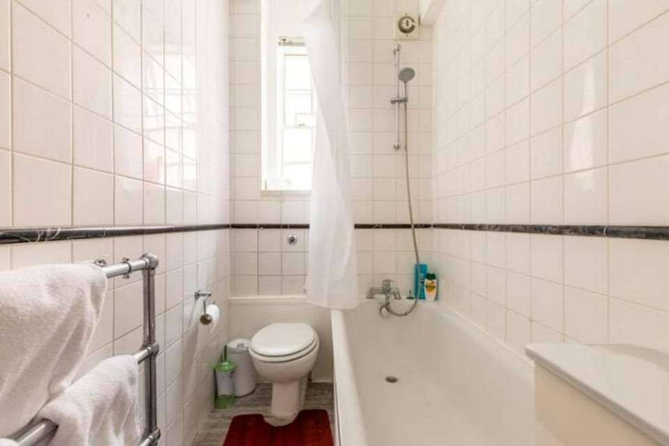 Bathroom, Bath