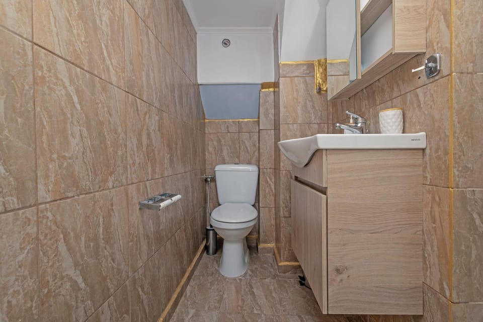 Toilet, Bathroom