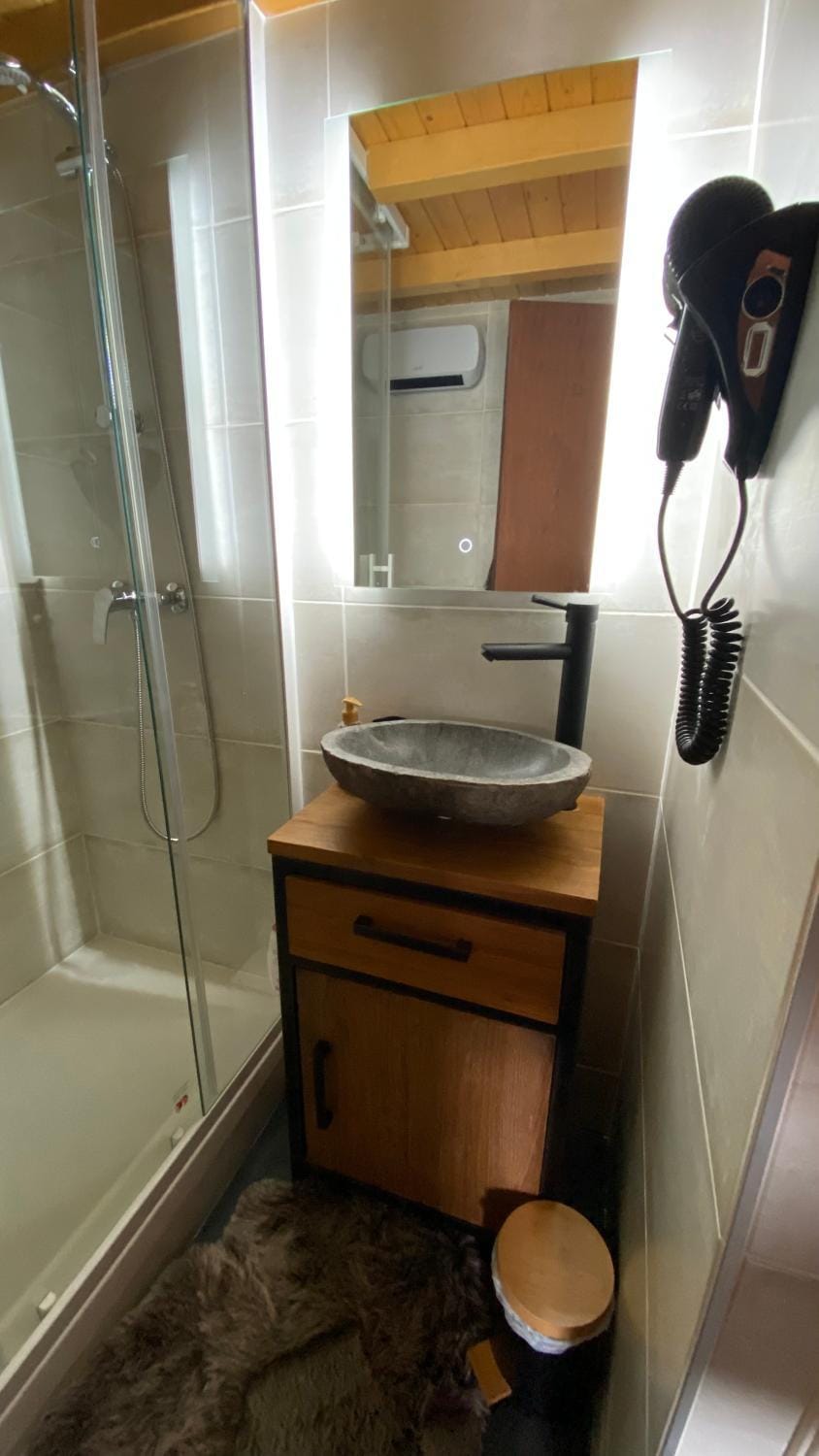 Shower, Bathroom