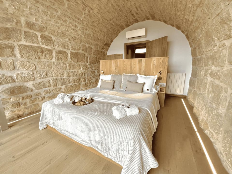 Torre Medieval de Queralt & Spa Apartment in Catalonia