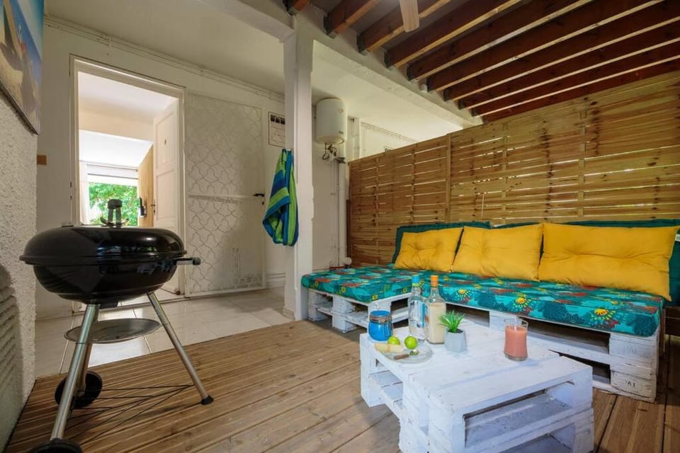 BBQ facilities, Balcony/Terrace