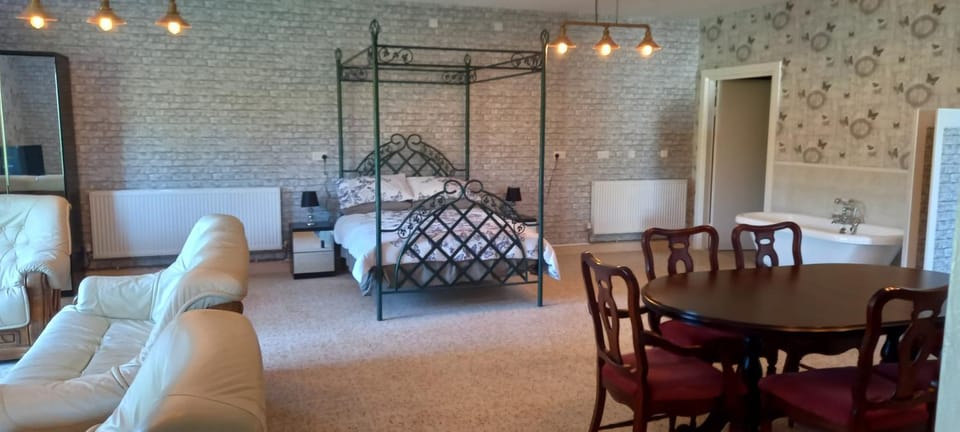 Bed, Living room, Photo of the whole room