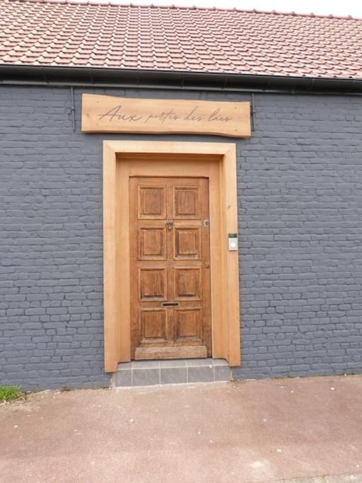 Aux portes des Lacs - Logement - 11 personnes - SPA-SAUNA - 4 chambres climatisées House in Hauts-de-France