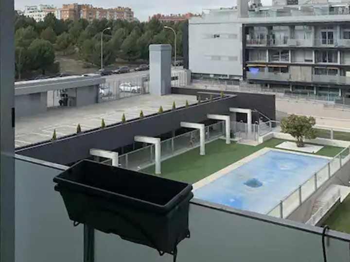 Espectacular apartamento con piscina y garaje. Apartment in Madrid