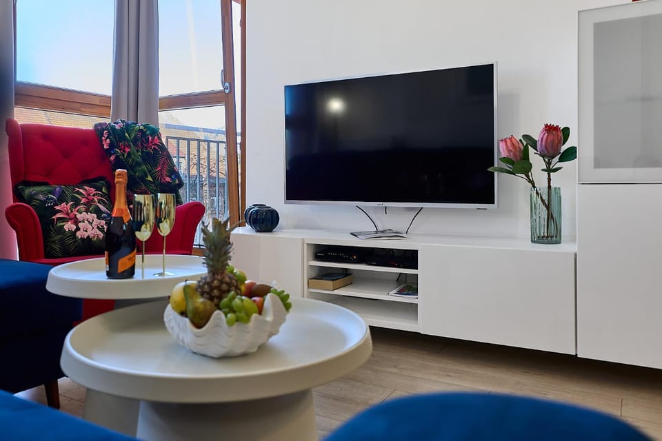 Golden Hour Apartments - Platan Tower 36 Apartment in Swinoujscie